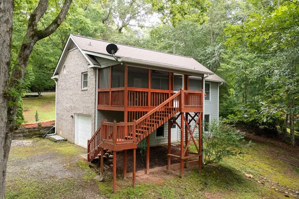 $400,000 | 125 Jess Hooper Drive, Hayesville, NC 28904