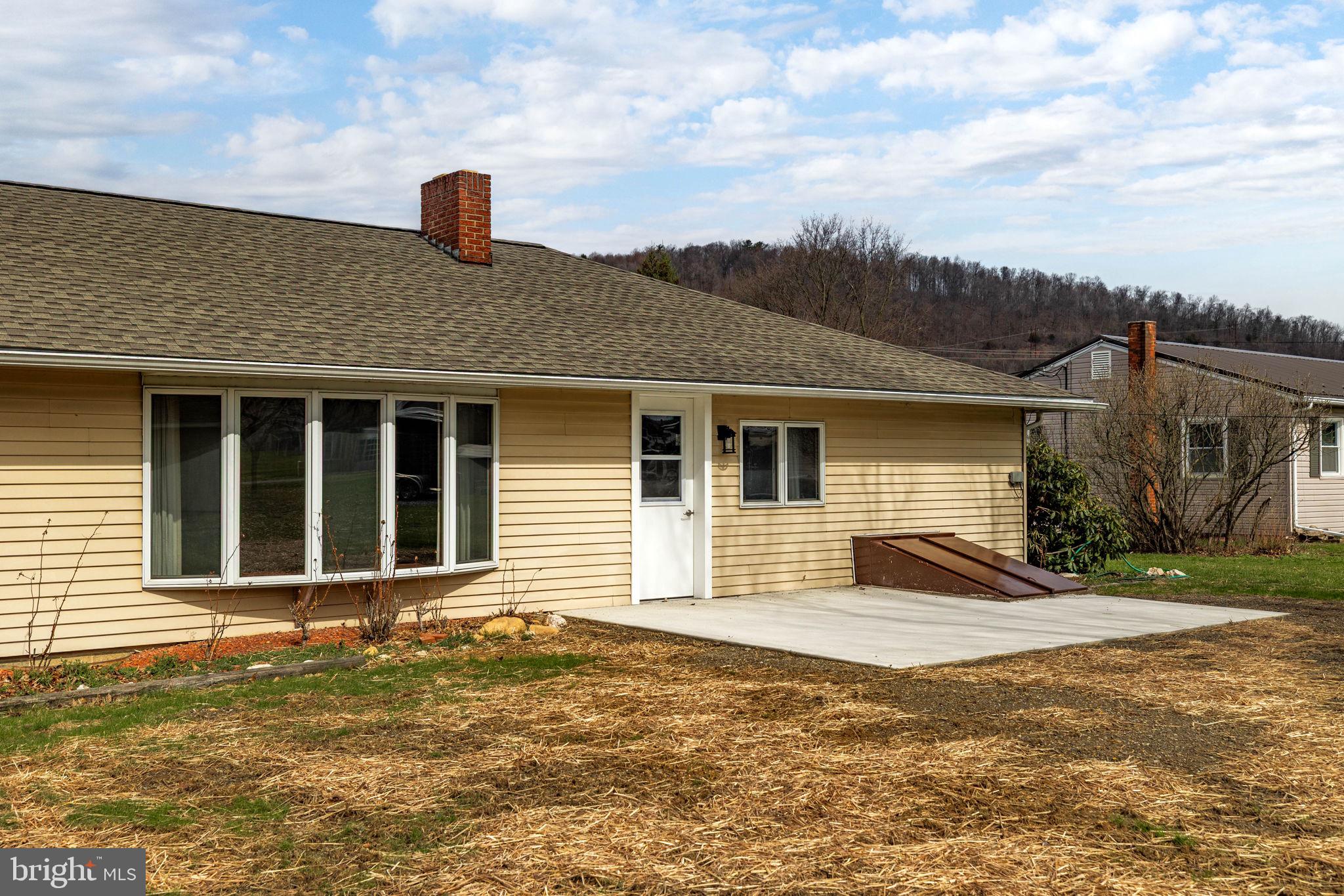 610 East Market Street Beavertown, PA 17813 - Photo 3 of 46 a house view with a backyard space
