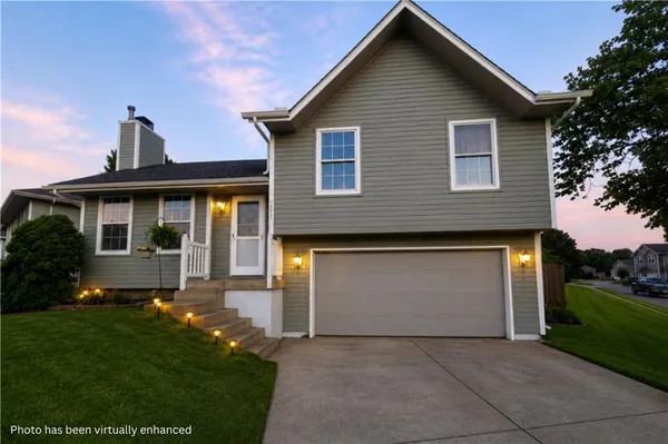 $300,000 | 1711 Christi Lane, Raymore, MO 64083