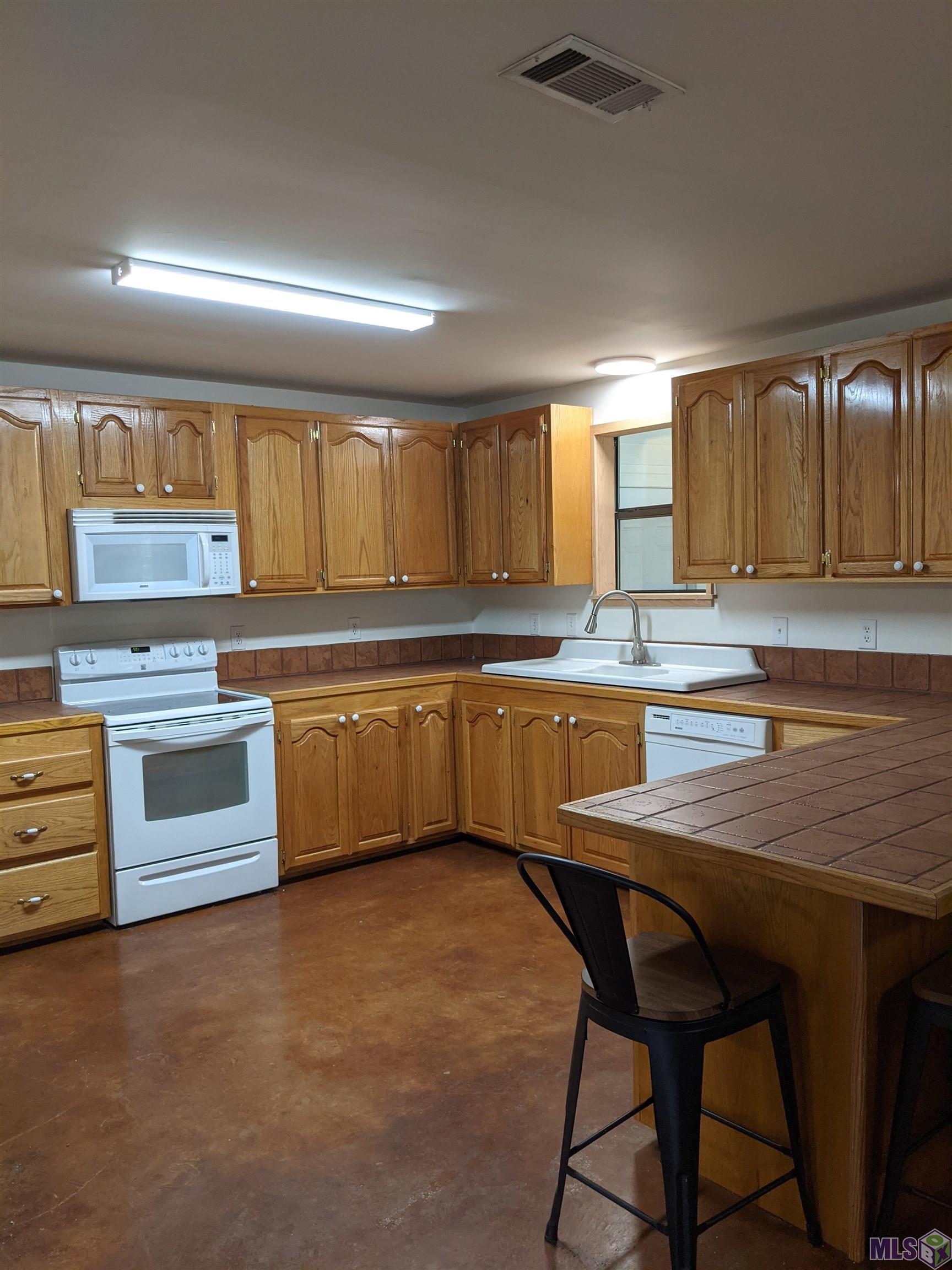 4855 Highway 952 Jackson, LA 70748 - Photo 7 of 34