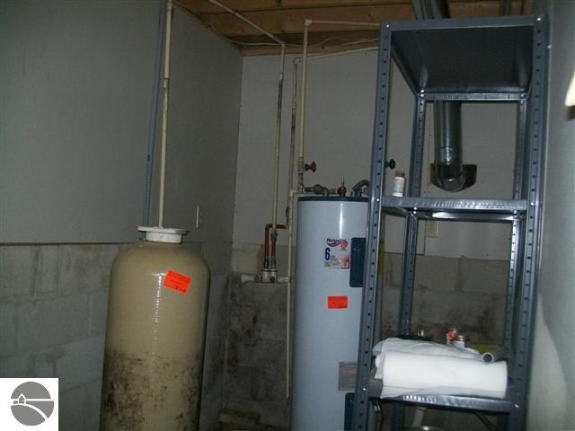 3843 South Alamando Road St. Louis, MI 48880 - Photo 32 of 62 1744471-33.JPG