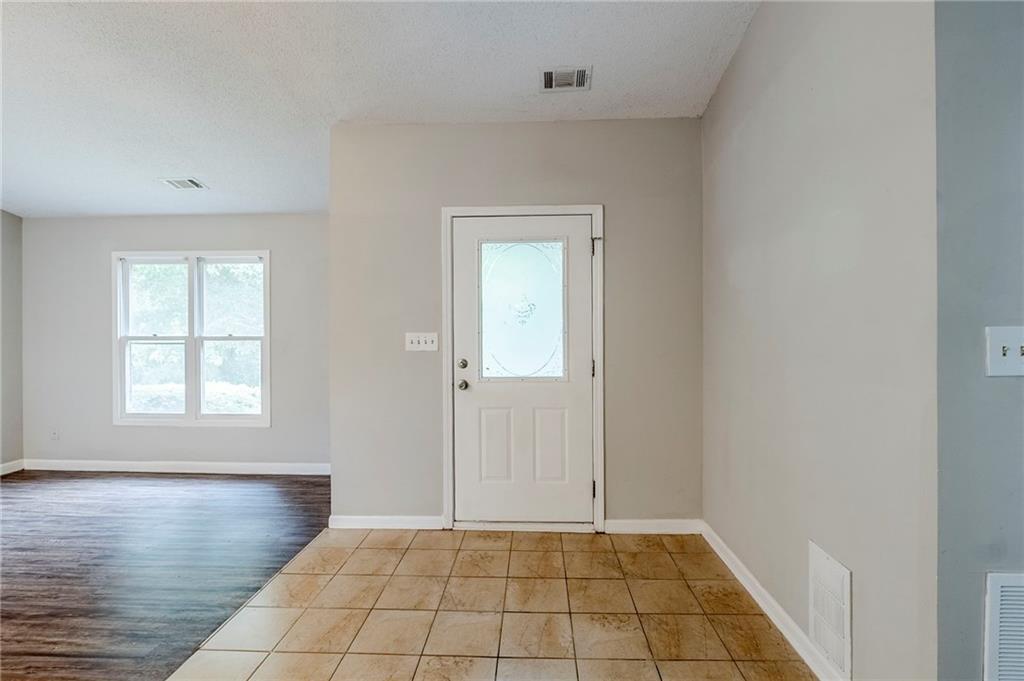 5257 Flat Creek Road Gainesville, GA 30504 - Photo 4 of 25