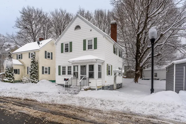 $305,000 | 28 Andrews Road, Bath, ME 04530