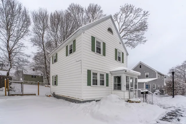 $305,000 | 28 Andrews Road, Bath, ME 04530
