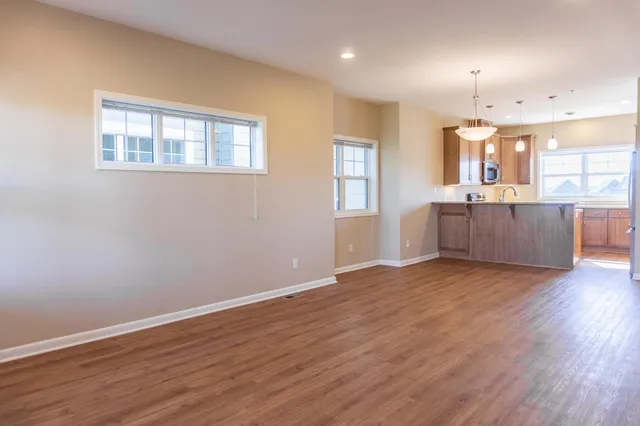 $2,350 | 2974 Clover Ridge Drive, Chaska, MN 55318