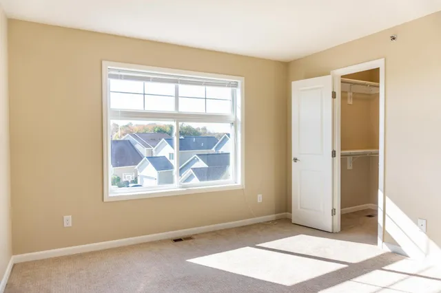 $2,350 | 2974 Clover Ridge Drive, Chaska, MN 55318