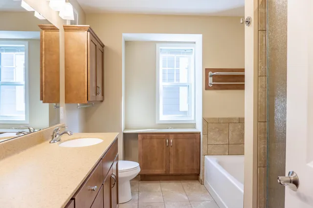 $2,350 | 2974 Clover Ridge Drive, Chaska, MN 55318