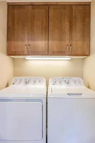 $2,350 | 2974 Clover Ridge Drive, Chaska, MN 55318