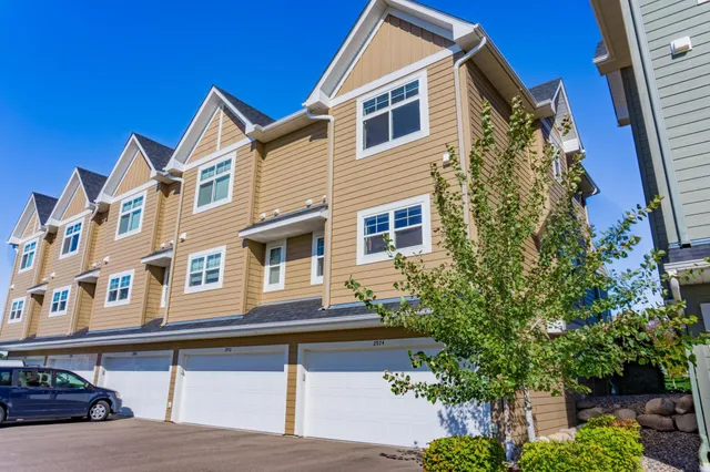 $2,350 | 2974 Clover Ridge Drive, Chaska, MN 55318