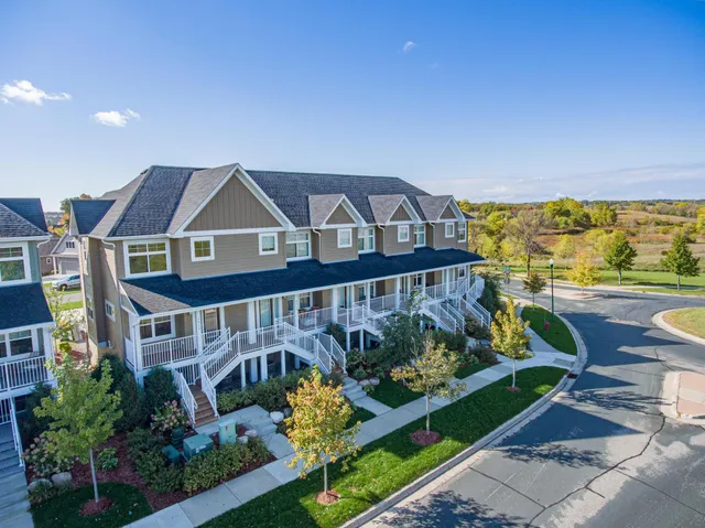 $2,350 | 2974 Clover Ridge Drive, Chaska, MN 55318