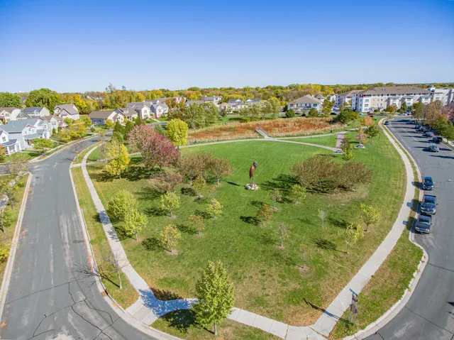 $2,350 | 2974 Clover Ridge Drive, Chaska, MN 55318