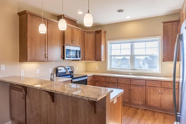 $2,350 | 2974 Clover Ridge Drive, Chaska, MN 55318