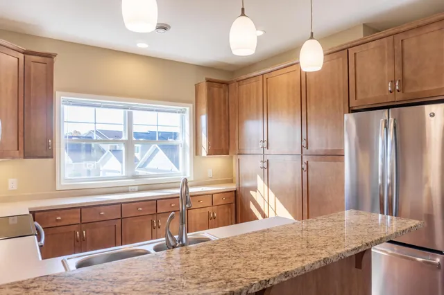 $2,350 | 2974 Clover Ridge Drive, Chaska, MN 55318