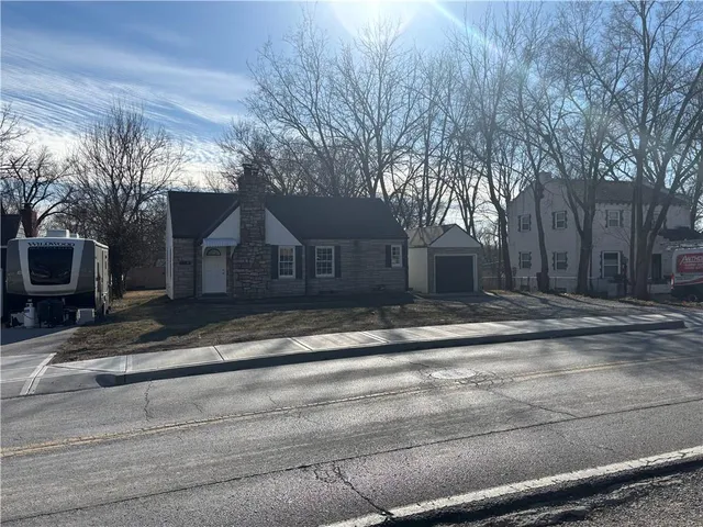 $214,750 | 609 Northeast 42nd Street, Kansas City, MO 64116