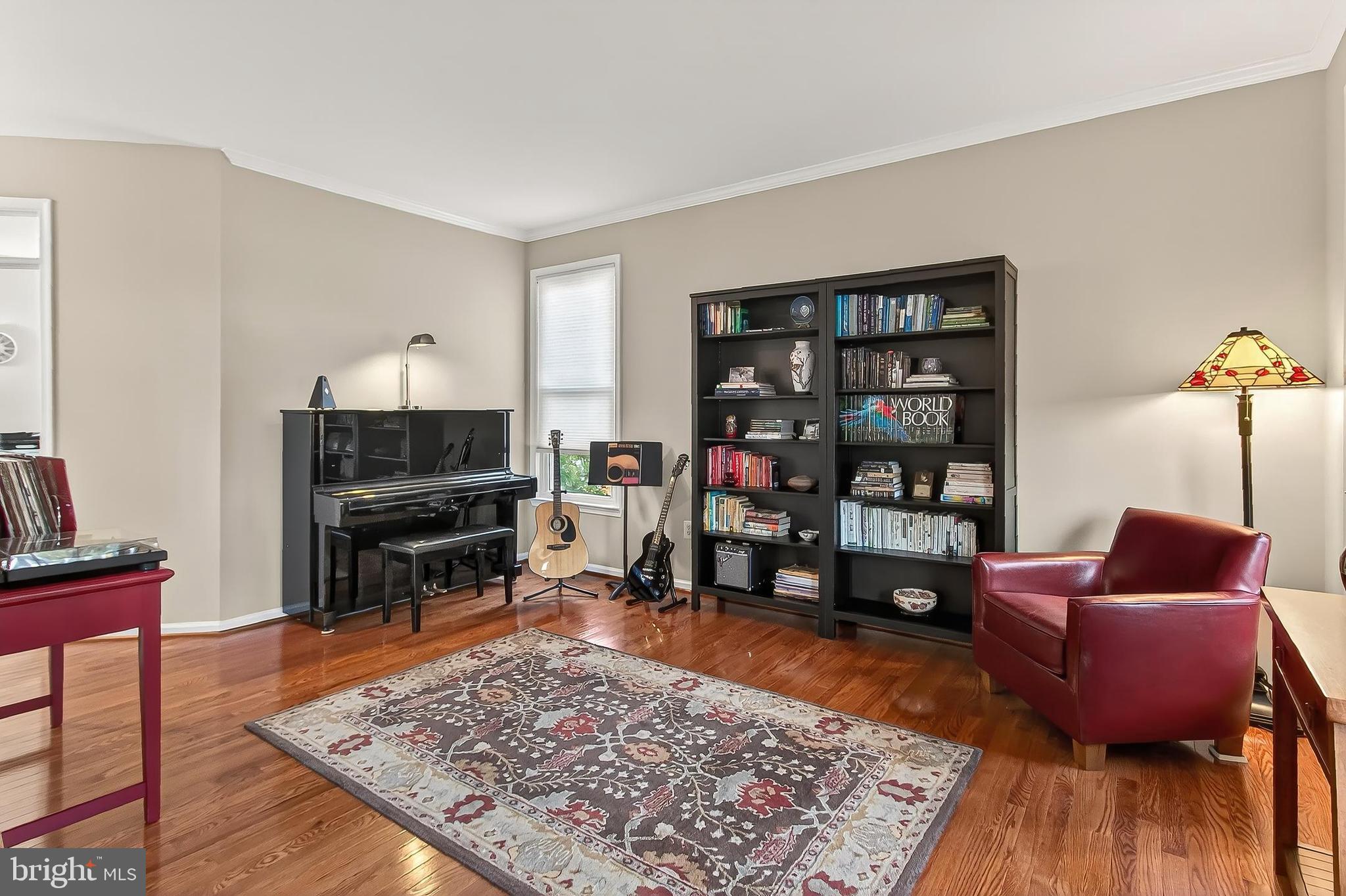 7736 White Willow Court Springfield, VA 22153 - Photo 13 of 84 Gleaming Hardwoods