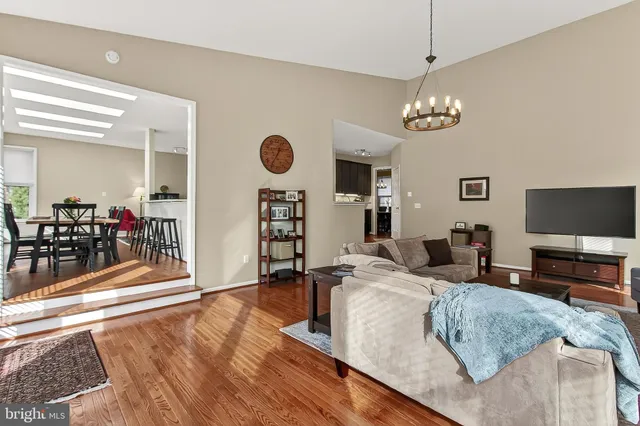 $1,079,000 | 7736 White Willow Court, Springfield, VA 22153