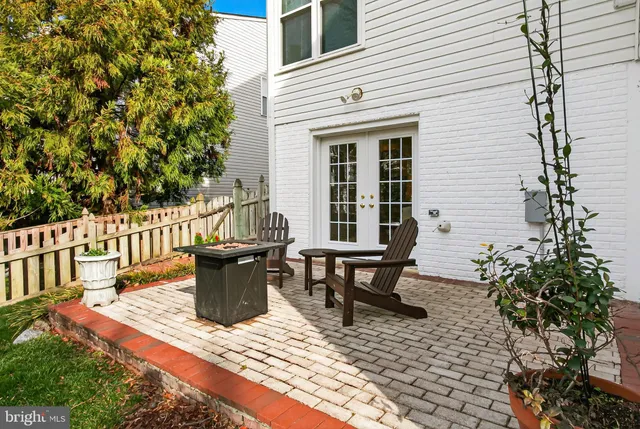 $1,079,000 | 7736 White Willow Court, Springfield, VA 22153