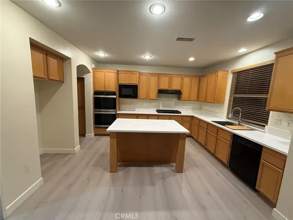 $4,500 | 2618 West Summerset Drive, Rialto, CA 92377