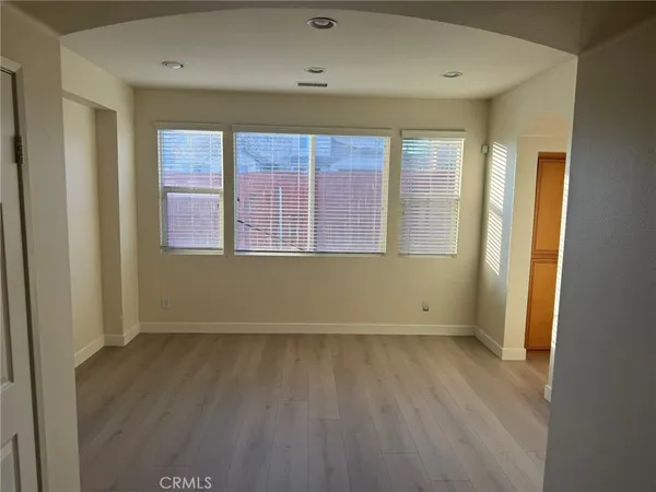 $4,500 | 2618 West Summerset Drive, Rialto, CA 92377
