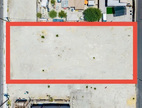 a view of an outdoor space
