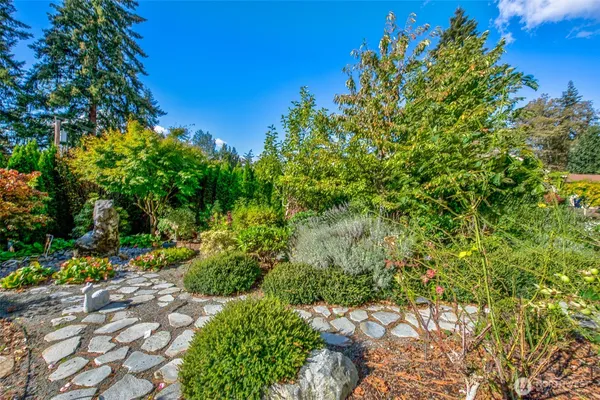 $18,000 | 9426 Lake Washington Boulevard Northeast, Bellevue, WA 98004