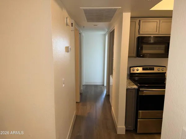 $1,400 | 17 East Ruth Avenue, Unit 305, Phoenix, AZ 85020