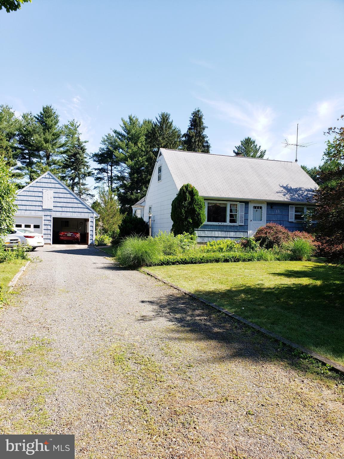 13 Woosamonsa Road Pennington, NJ 08534 - Photo 1 of 29