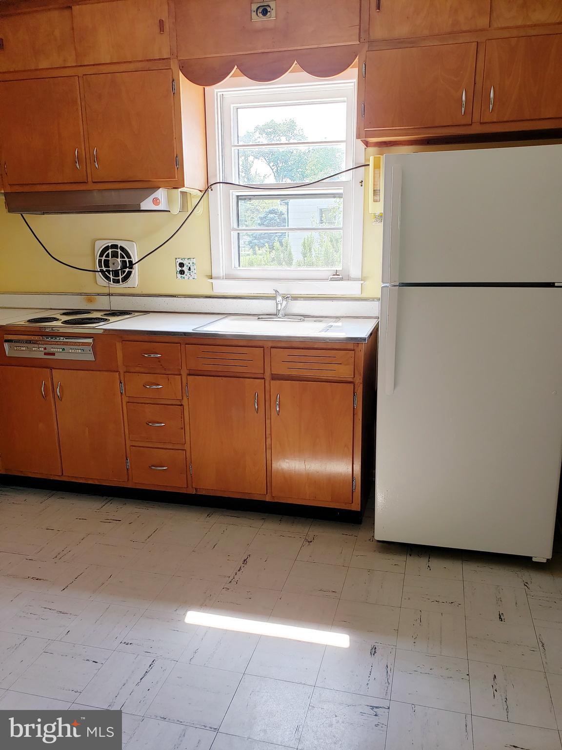 13 Woosamonsa Road Pennington, NJ 08534 - Photo 13 of 29 Kitchen