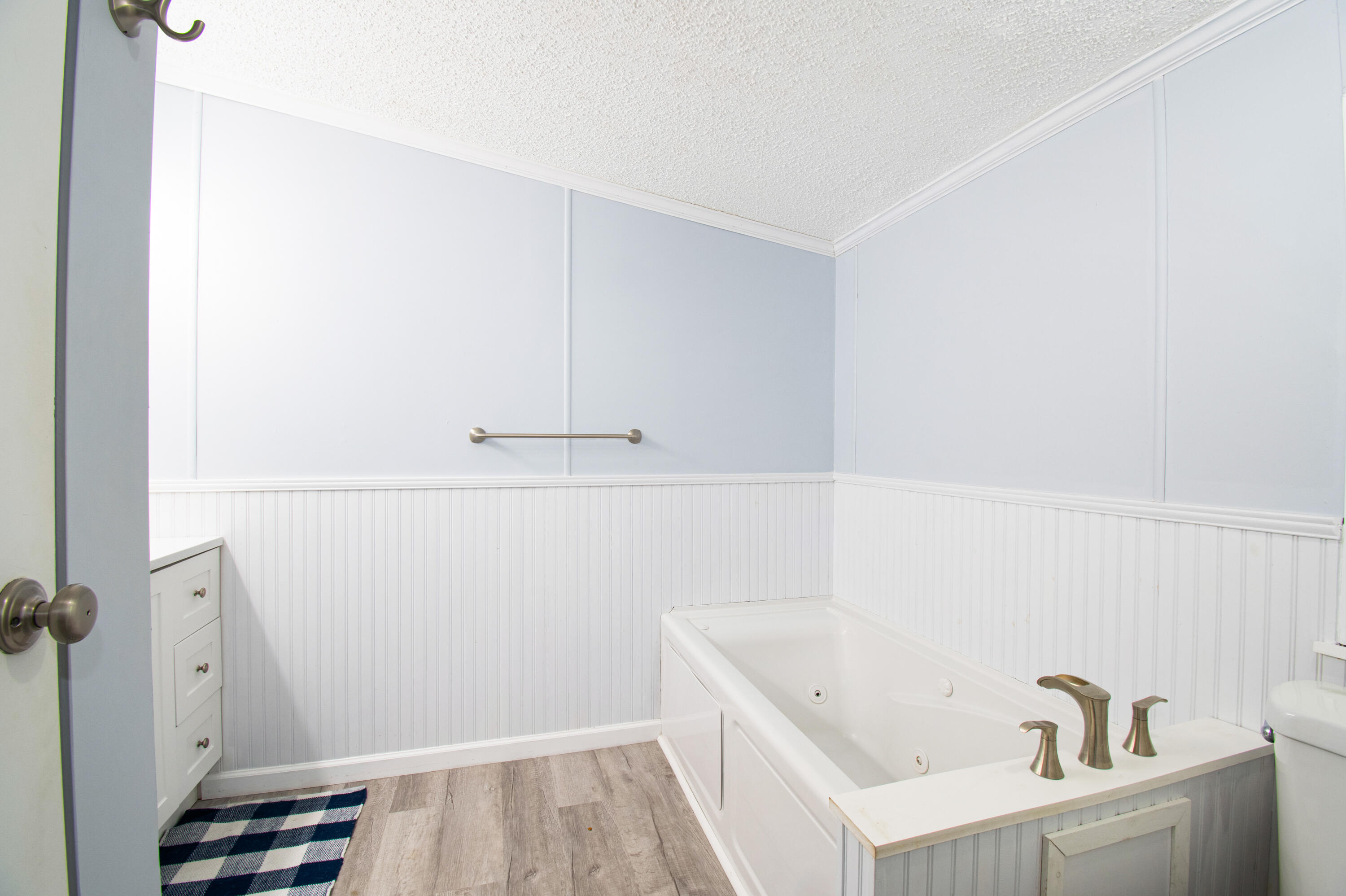 8 Knickerbocker Road Boothbay, ME 04537 - Photo 16 of 43 8KnickerbockerRd.Boothbay-13