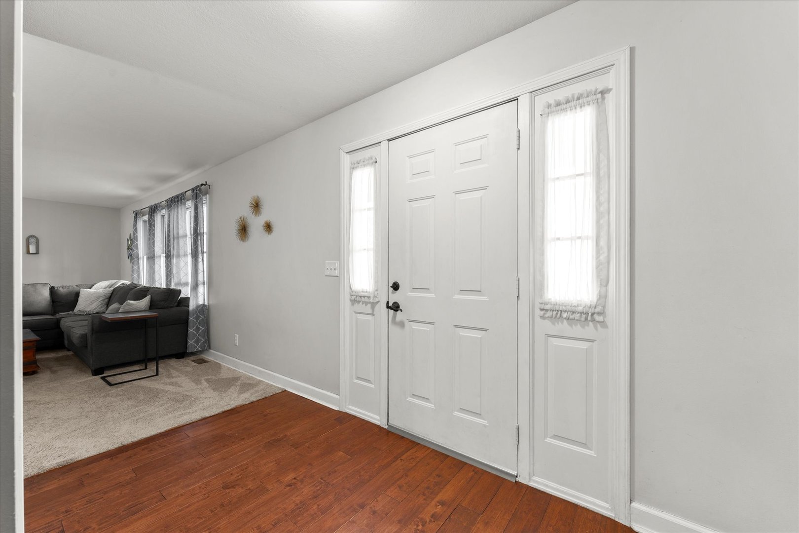 789 County Farm Road Monticello, IL 61856 - Photo 7 of 36 a bedroom with a bed and a window