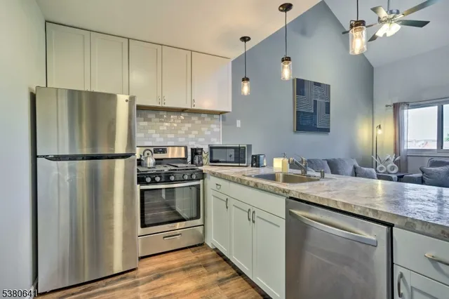 $2,300 | 1 Big Sky Drive, Unit 6, Vernon, NJ 07462