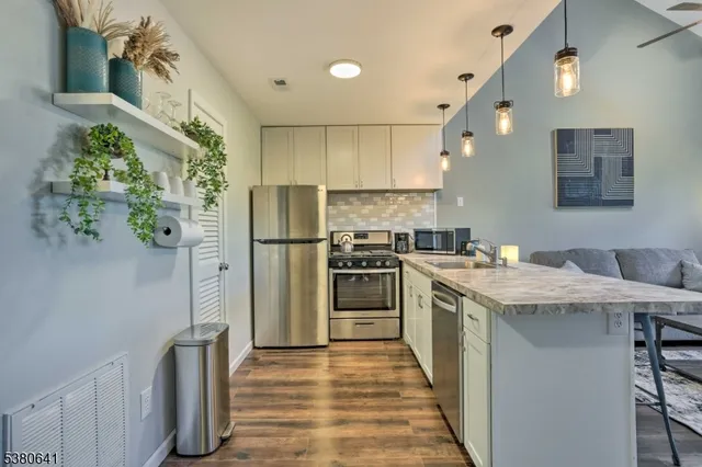 $2,300 | 1 Big Sky Drive, Unit 6, Vernon, NJ 07462