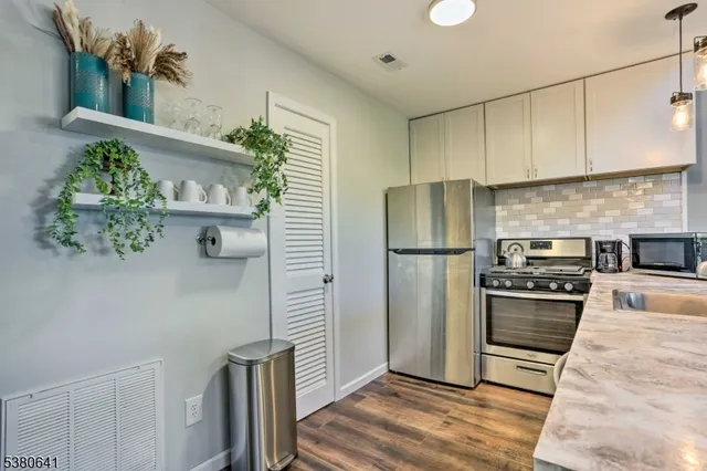 $2,300 | 1 Big Sky Drive, Unit 6, Vernon, NJ 07462