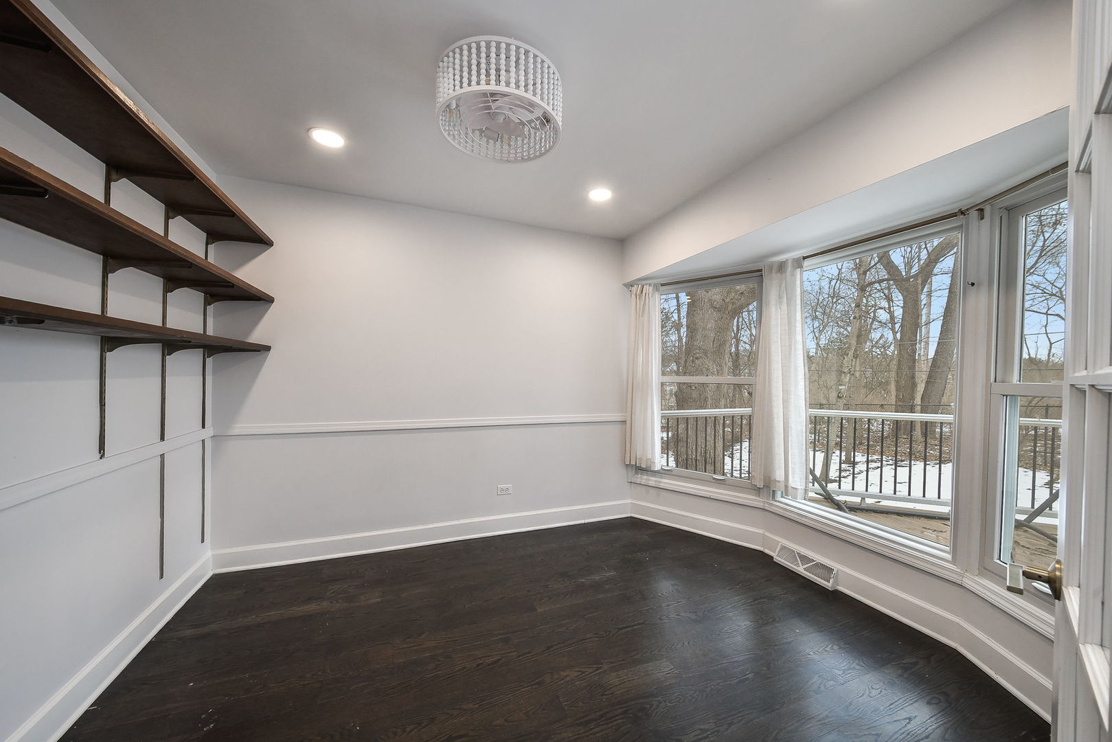 945 Anne Road Naperville, IL 60540 - Photo 12 of 36