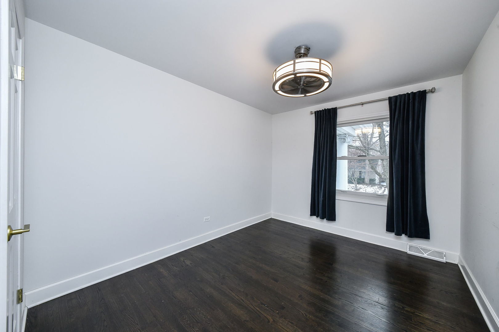 945 Anne Road Naperville, IL 60540 - Photo 20 of 36