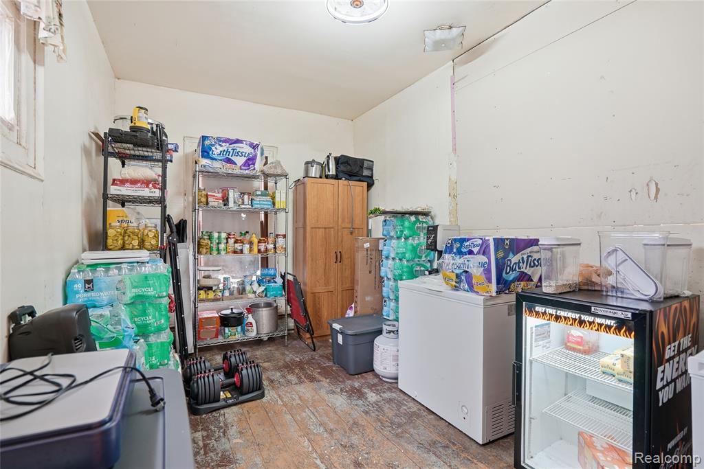 6339 Denton Road Belleville, MI 48111 - Photo 44 of 64