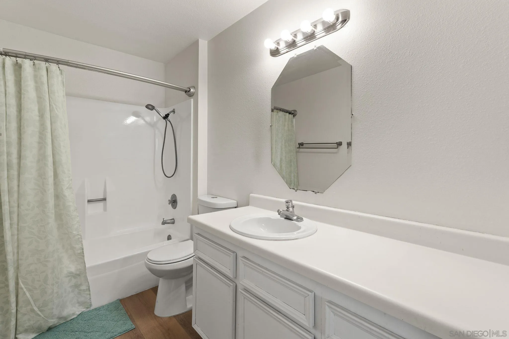6171 Rancho Mission Road, Unit 208 San Diego, CA 92108 - Photo 23 of 40