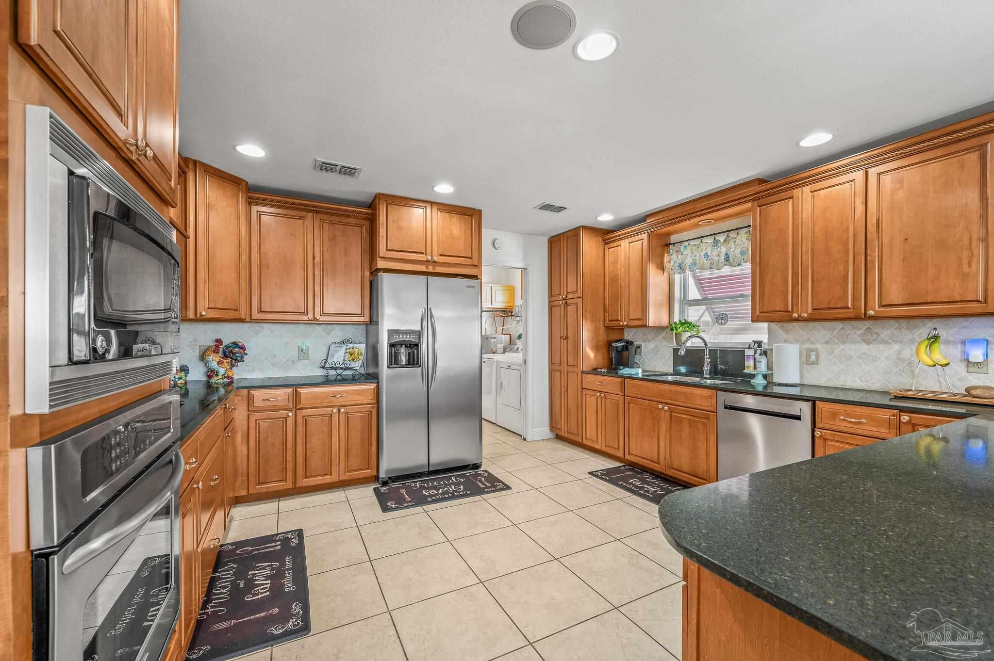 4508 Bayside Drive Milton, FL 32583 - Photo 5 of 71