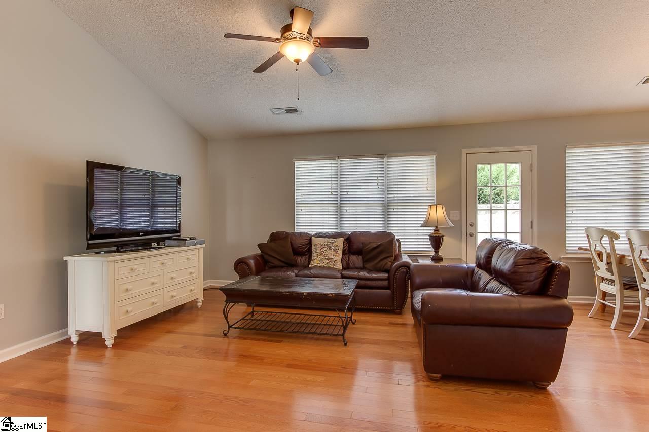 404 Canvasback Way Easley, SC 29642 - Photo 2 of 29 Gallery Image 2