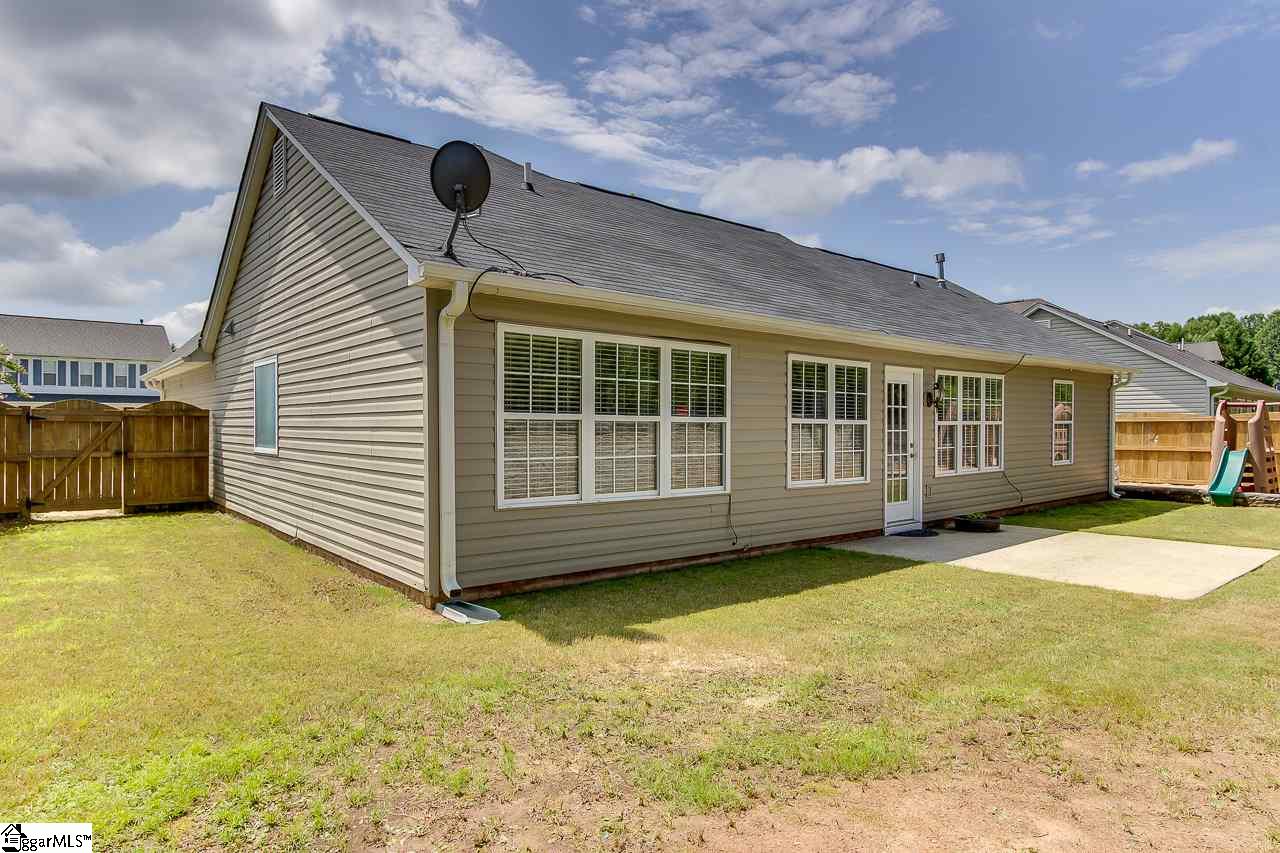 404 Canvasback Way Easley, SC 29642 - Photo 4 of 29 Gallery Image 4