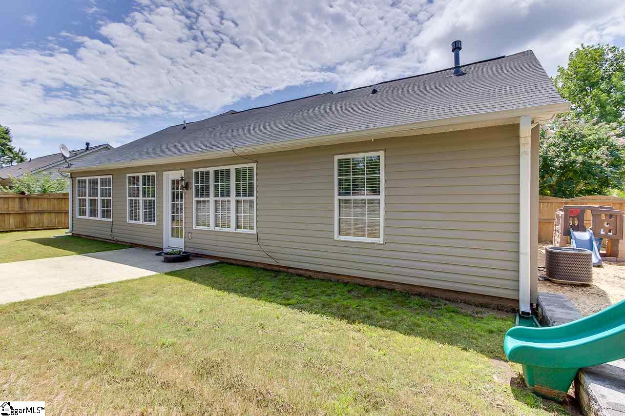 404 Canvasback Way Easley, SC 29642 - Photo 7 of 29 Gallery Image 7