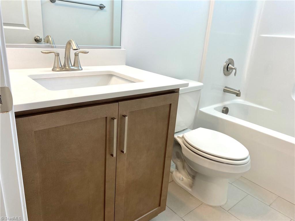 2039 Welden Ridge Road Kernersville, NC 27284 - Photo 21 of 37 Full Bath between Bed 2 & 3