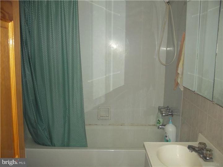 733 Smylie Road Philadelphia, PA 19124 - Photo 7 of 10 Gallery Image 7