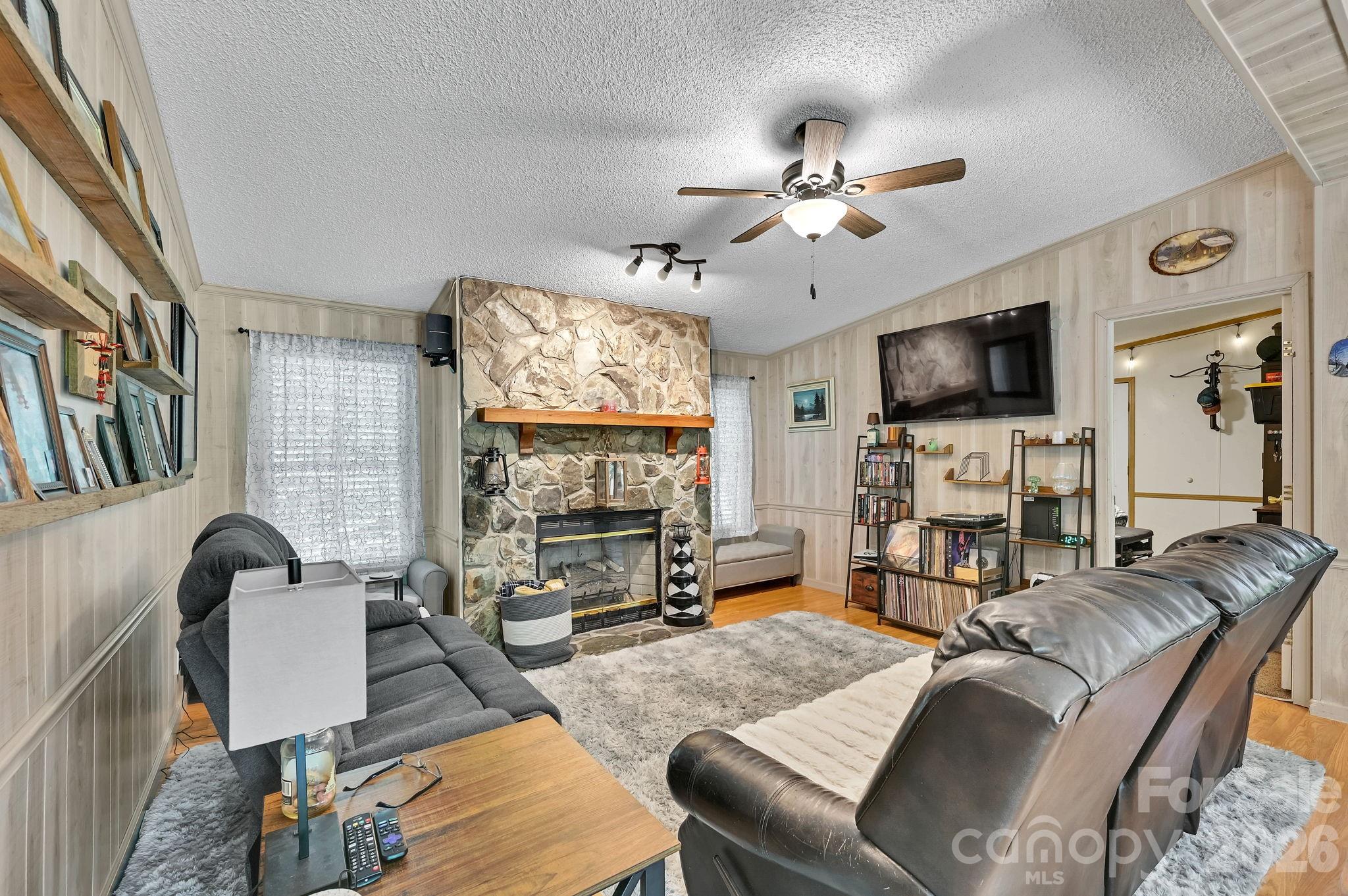 560 Morgan Branch Road Marshall, NC 28753 - Photo 3 of 30