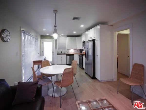 $3,500,000 | 32 North Venice Boulevard, Venice, CA 90291