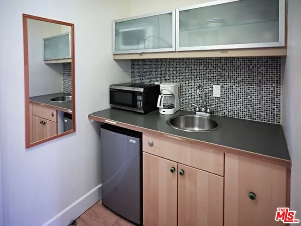 $3,500,000 | 32 North Venice Boulevard, Venice, CA 90291