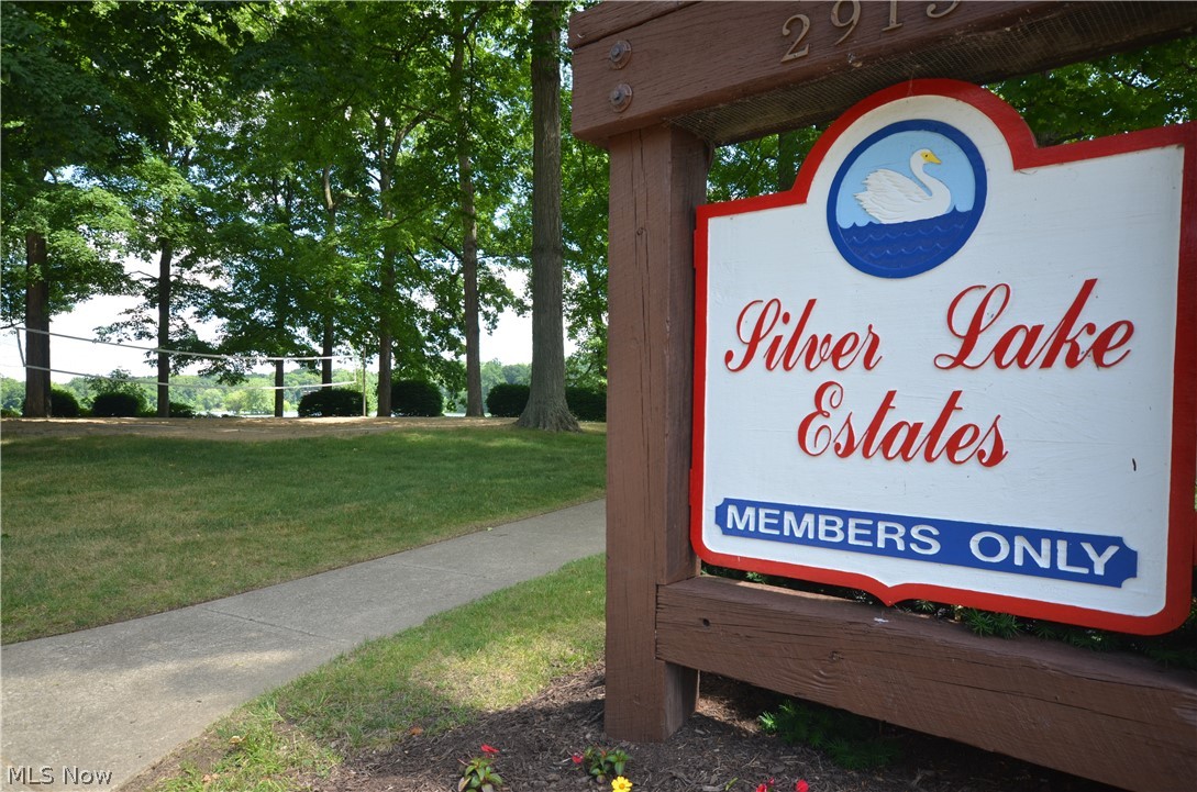 2865 Lee Road Silver Lake, OH 44224 - Photo 31 of 35