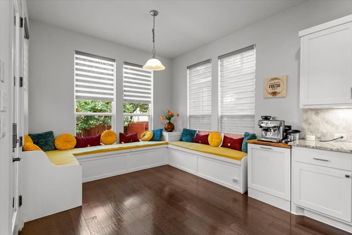 4108 Bison Bend, Unit FOR RENT Cedar Park, TX 78613 - Photo 6 of 36 Built-in banquette seating with sun-filled windows provides a comfortable dining nook.