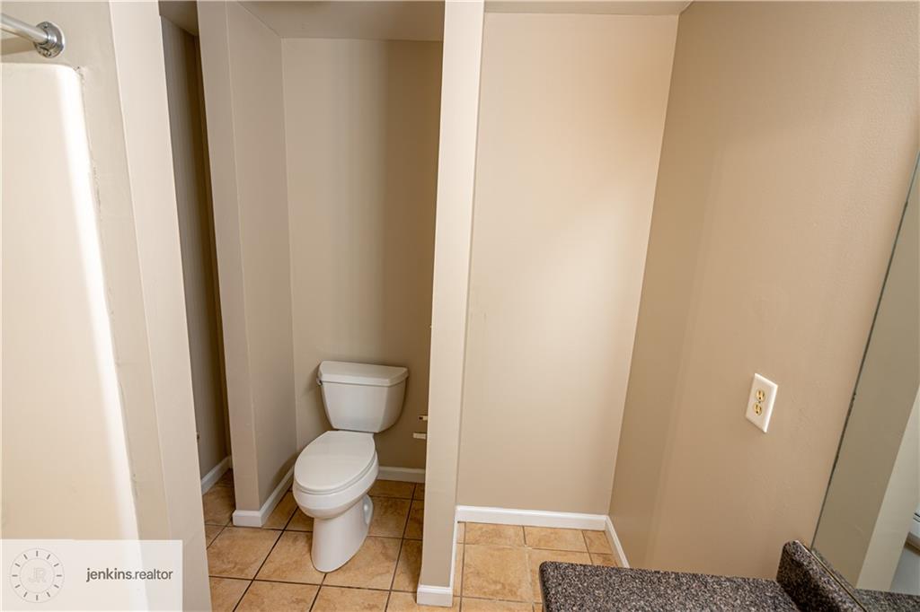1188 Ira Street Southwest Atlanta, GA 30310 - Photo 26 of 33 a bathroom with a toilet
