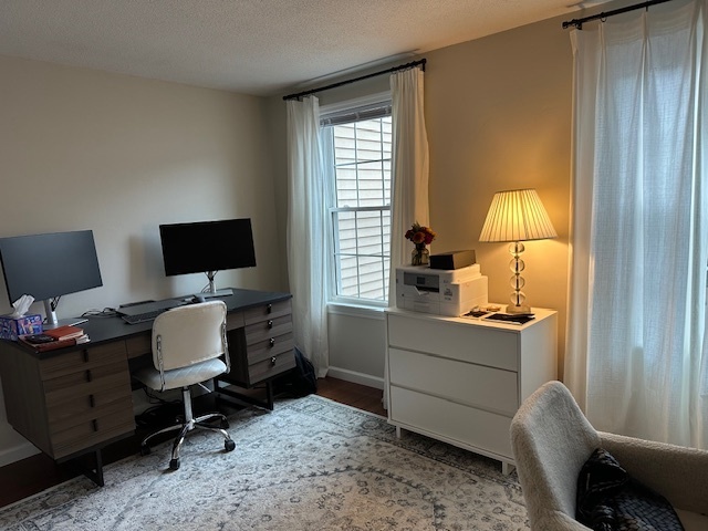 100 Rising Trail Drive, Unit 100 Middletown, CT 06457 - Photo 12 of 33 a room with furniture and a window